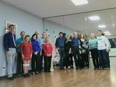 Couples Class Prepares for Holiday Party